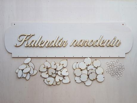 Rodinný kalendár a-rôzne nápisy,