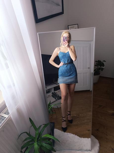 Mini riflové šaty, 38