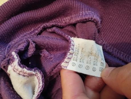 Fialová mikinka zamatova top stav, 122