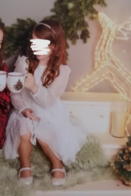 Krásne biele šaty so striebornými bodkami, sinsay,128