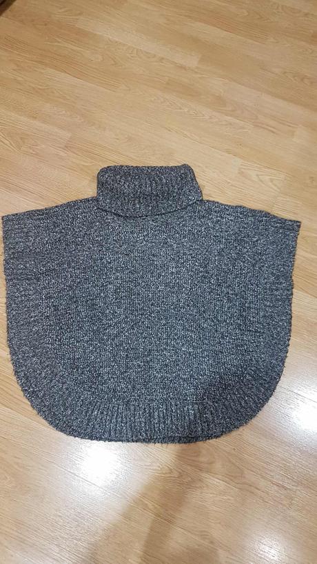 Rolákové pončo v. 44, orsay,44