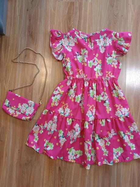 Romantické šatôčky, 134