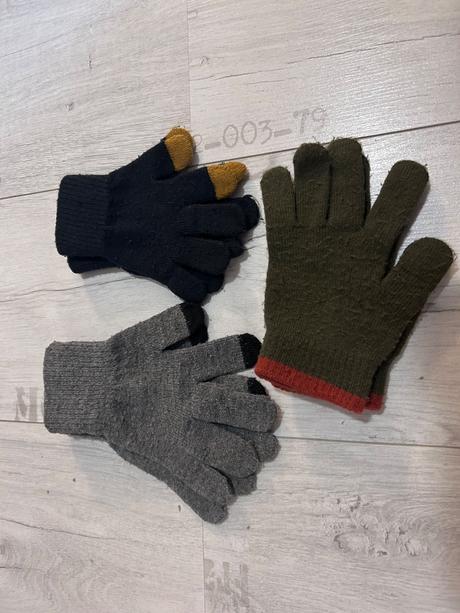 Zimne čiapky a rukavice, 134