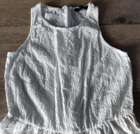 Biely vyšívaný overal, atmosphere,36