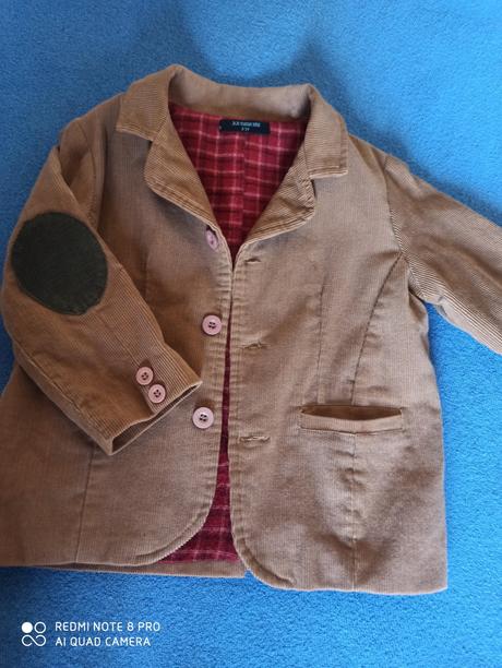 Úžasné menžestrové sako, 104