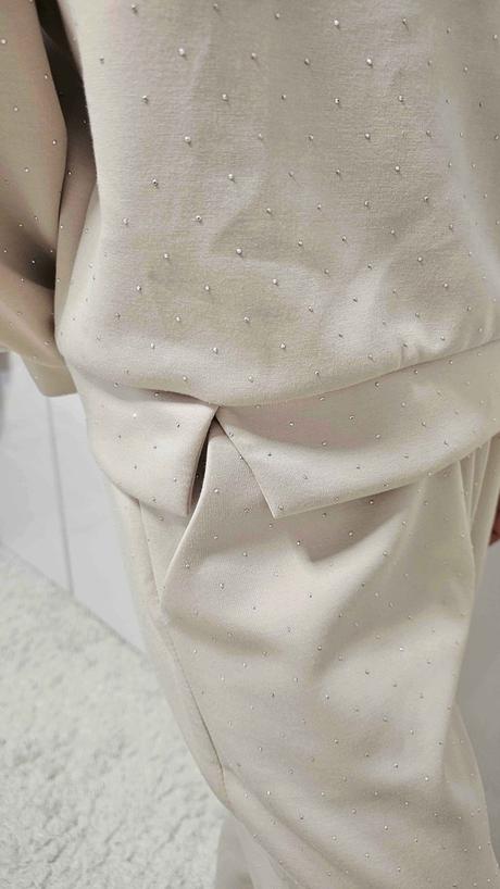 Tepláková súprava s kamienkami,