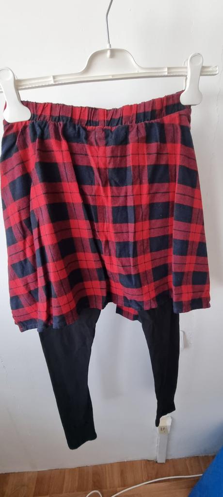 Suka s leginkami, reserved,158