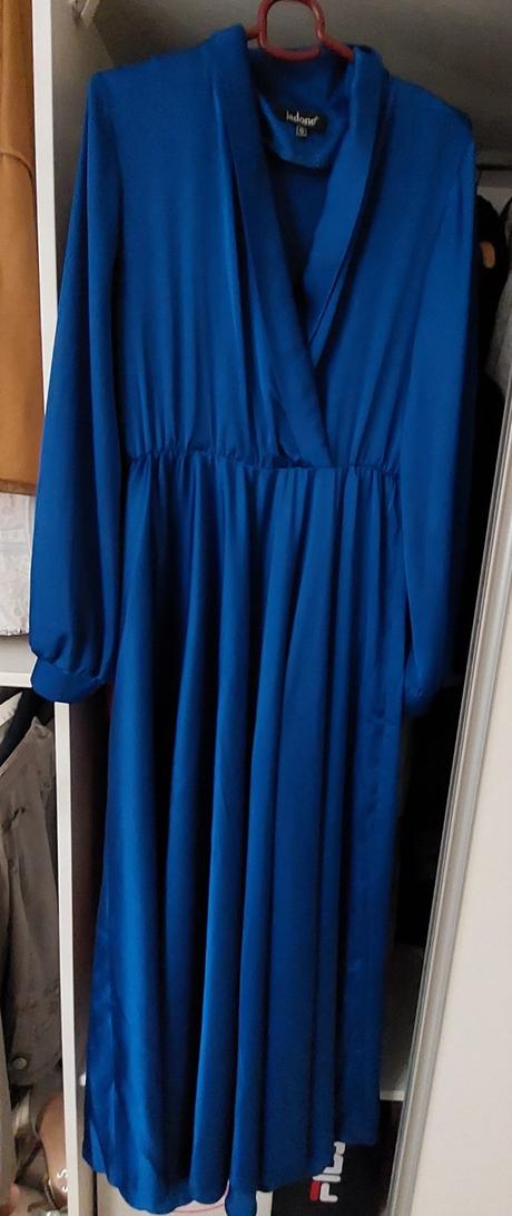 Šaty do spoločnosti, s