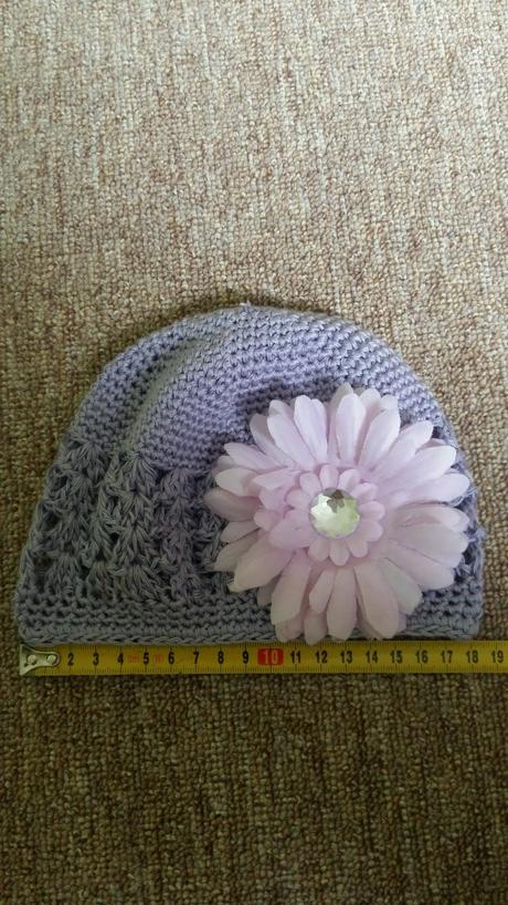 Nadherna ciapka s kvietkom, 92