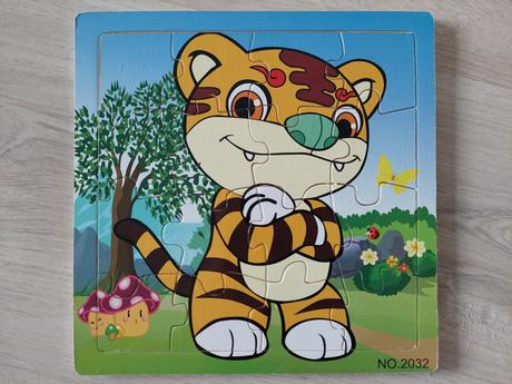 Detské drevené puzzle,