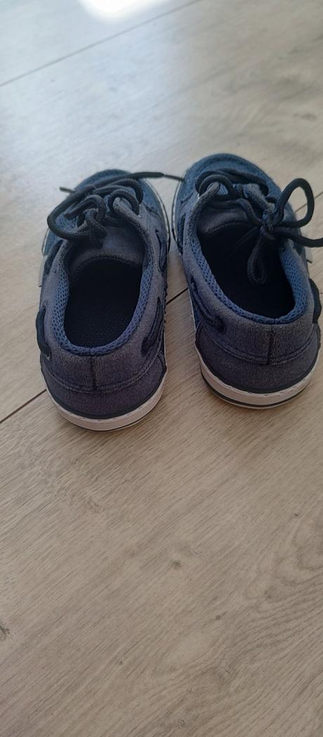 Chlapčenské elegantné topánky, 28