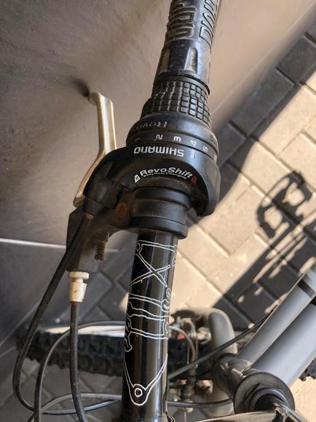 Dámsky horský bicykel, 20