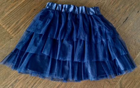 Nadherna suknicka super stav, 158