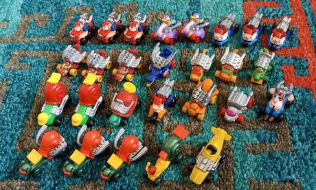 Autíčka s kovovými prvkami, 