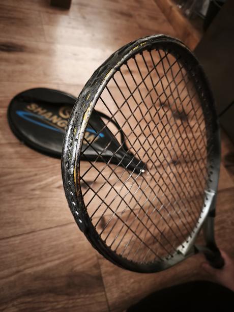 Badmintonová raketa shangguan sport + obal,