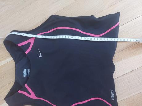 Športový top nike veľkosť m, nike,m