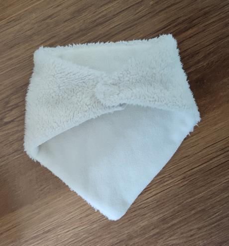 Šatôčka na krk, topomini