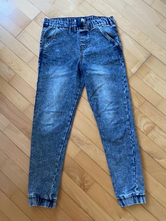 Chlapčenské rifle, sinsay,140