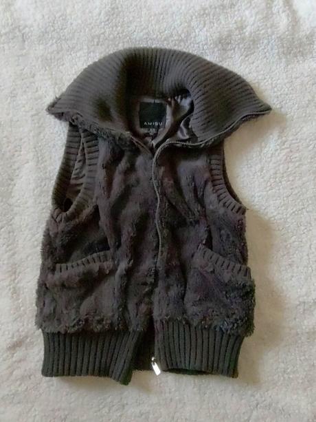 Krásna a teplučká vesta, amisu,164