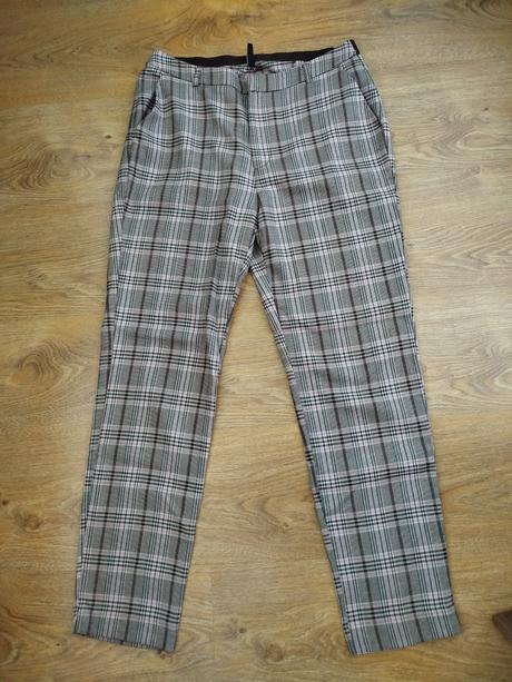 Károvane nohavice, stradivarius,m