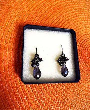 Visiace náušnice rivoli, 