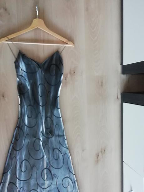 Nadčasové spoloč. šaty, xs/s, úžasne ukážu, xs