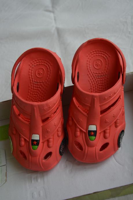 Koralové crocs, parádna farba, 22