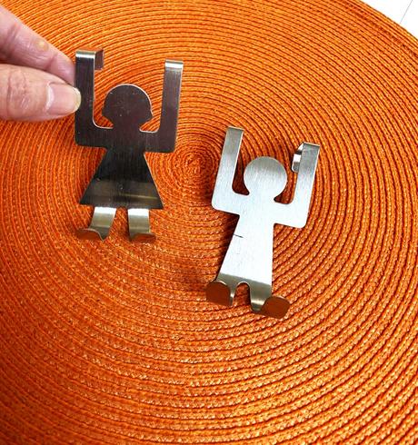 Chrómované vešiačiky na dvere, 