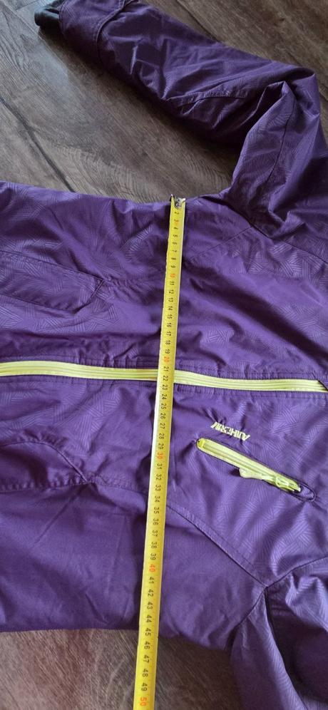 Lyziarska bunda, authority,s