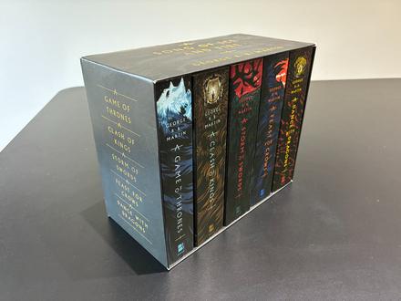 George r.r. martin a song of ice and fire, 