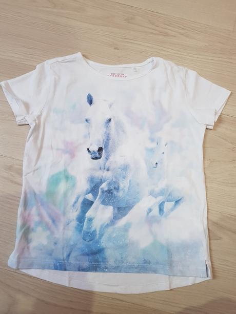 Tricko, reserved,122