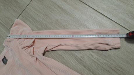 Krásny pulóvrik, 128