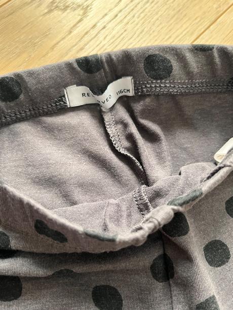 Modré a šedé legíny, next,110