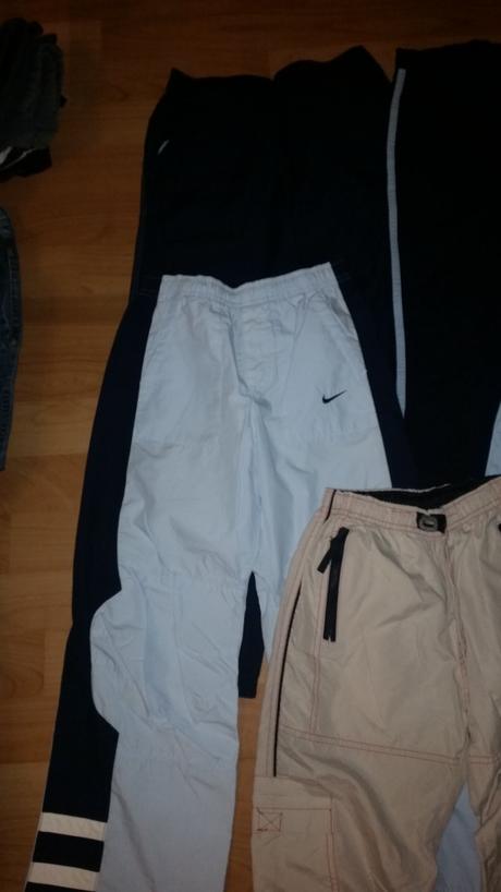 Sustakove nohavice, 122–134