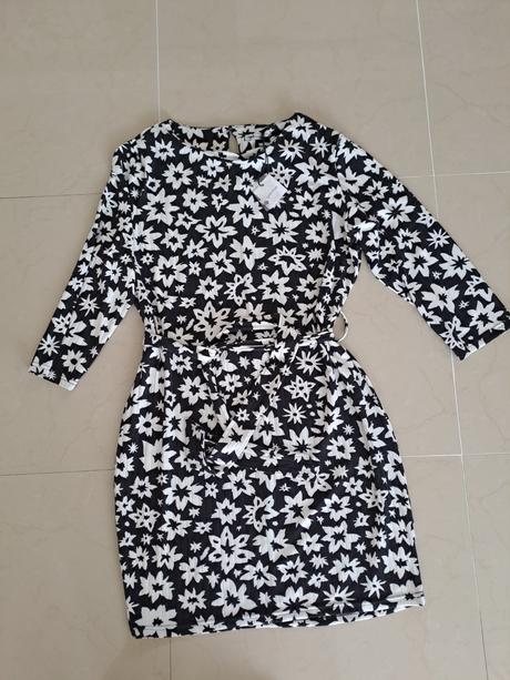 Nové šaty, gate,38