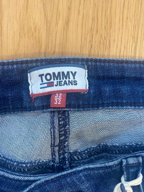 Rifle tommy hilfiger tommy jeans nove, tommy hilfiger,32
