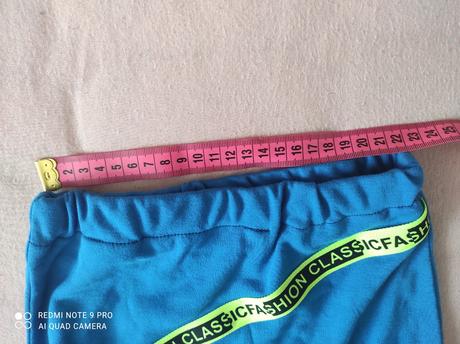 Kralovske modre kratasy neon 104/110, 104