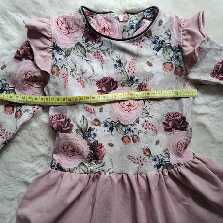 Šaty pre dievčatko, 98