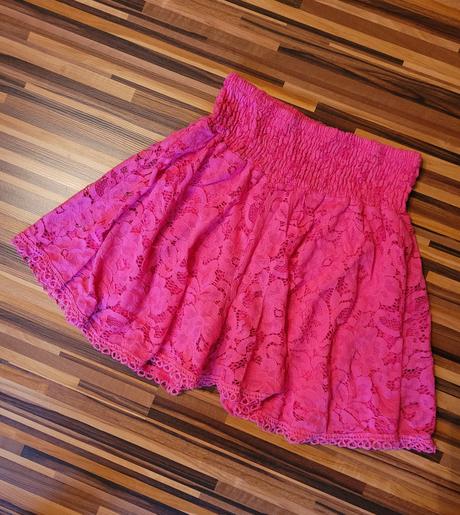 Ružové čipkové šortky, s