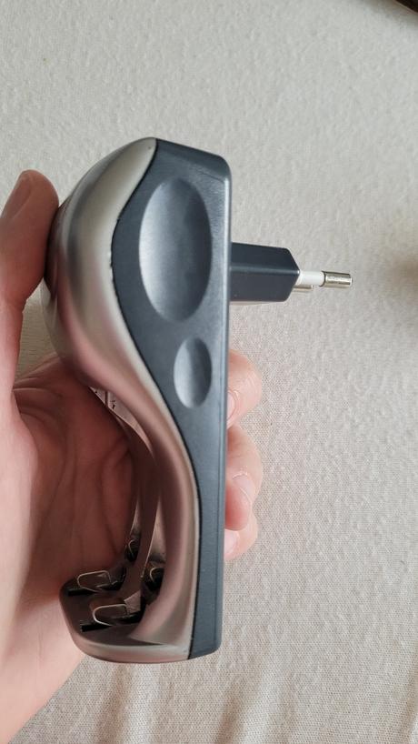 Nabíjačka batérií gp powerbank,