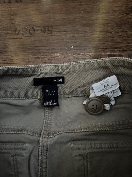Menčestrové nohavice, h&m,36