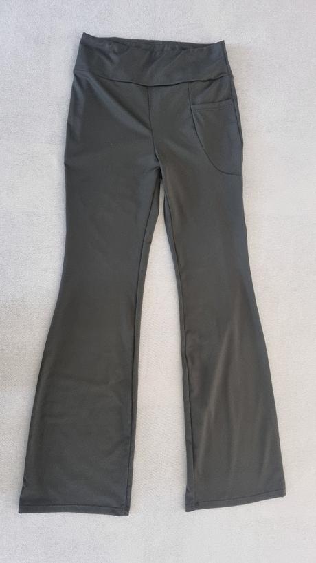 Legíny bootcut, 146