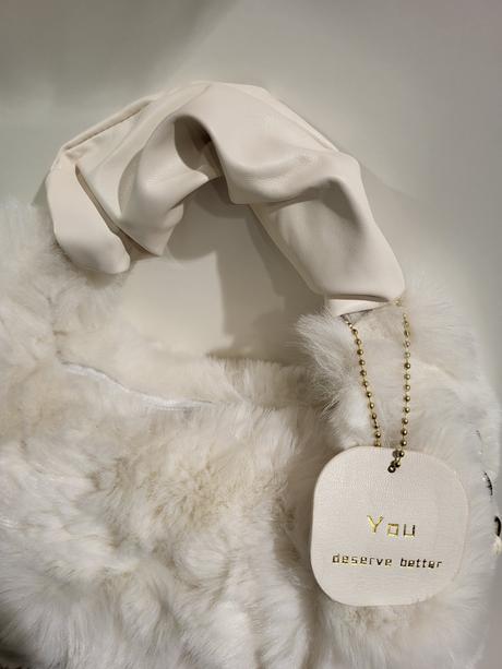 Kožušinková kabelka-biela,