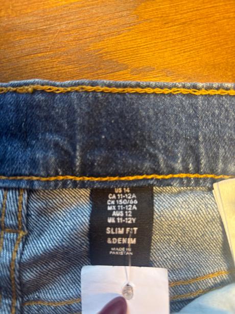 Nové s visačkou, h&m,152