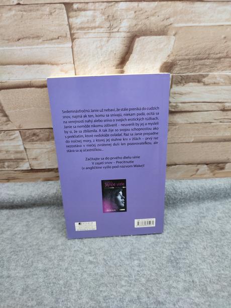 V zajatí snov precitnutie - mcmannová lisa, 