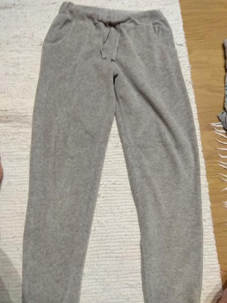 Tepláky, primark,146