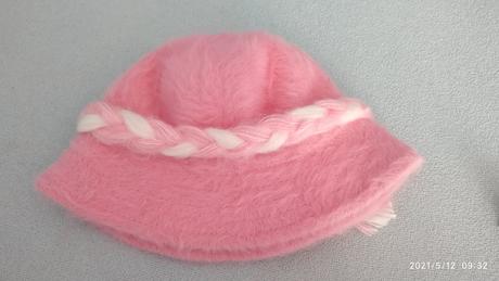 Krásny vlnený klobúčik, 50