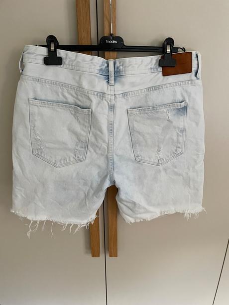 Pánske rifľové kraťasy, bershka,32