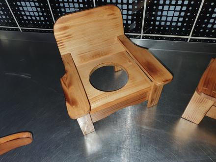 Drevené dekorácie na kvetinace,