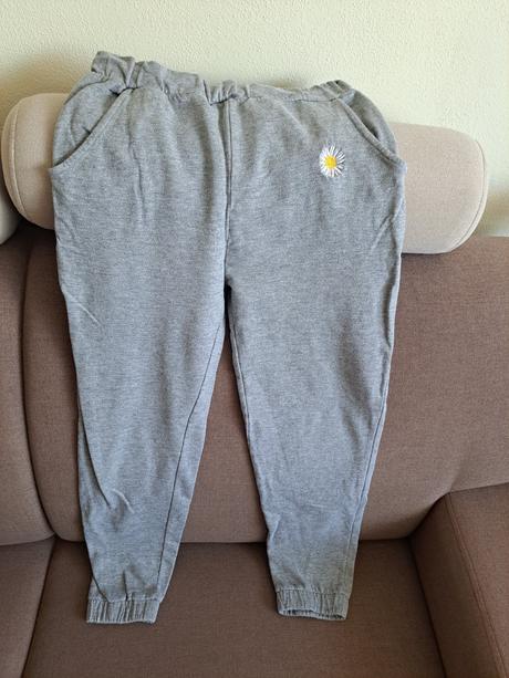 2x teplaky, sinsay,146